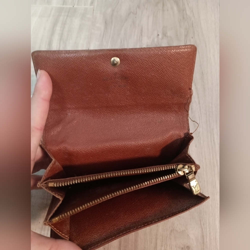 Authentic Louis Vuitton Monogram Canvas Wallet - Brown - Picture 8 of 14